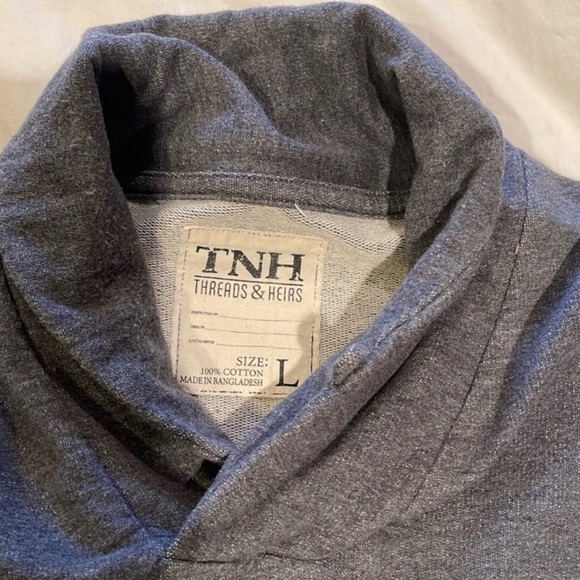 TNH Threads & Heirs pullover - Picture 3 of 3